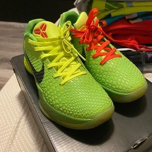 Kobe VI PROTRO ( grinches)